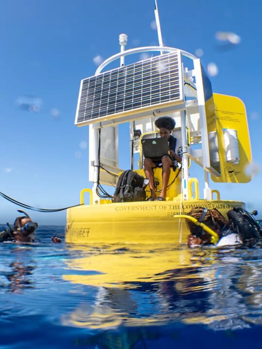 solar-powered ocean vessel